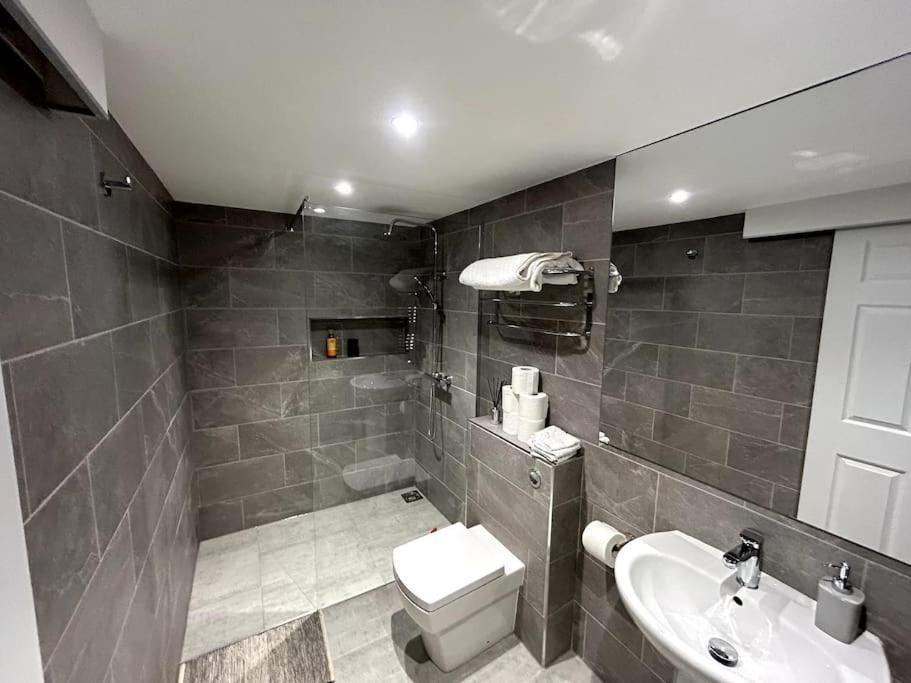 Luxurious 1 Bedroom Guest Suite Near Mk Centre Milton Keynes Exterior photo